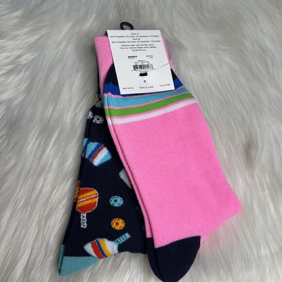 Twisted Toes Pickle Ball Novelty Socks - Picture 4 of 5